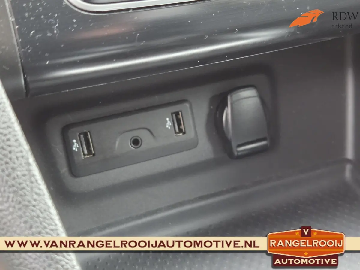 1.3 TCe Zen, trekhaak, clima, cruise, navi, carplay