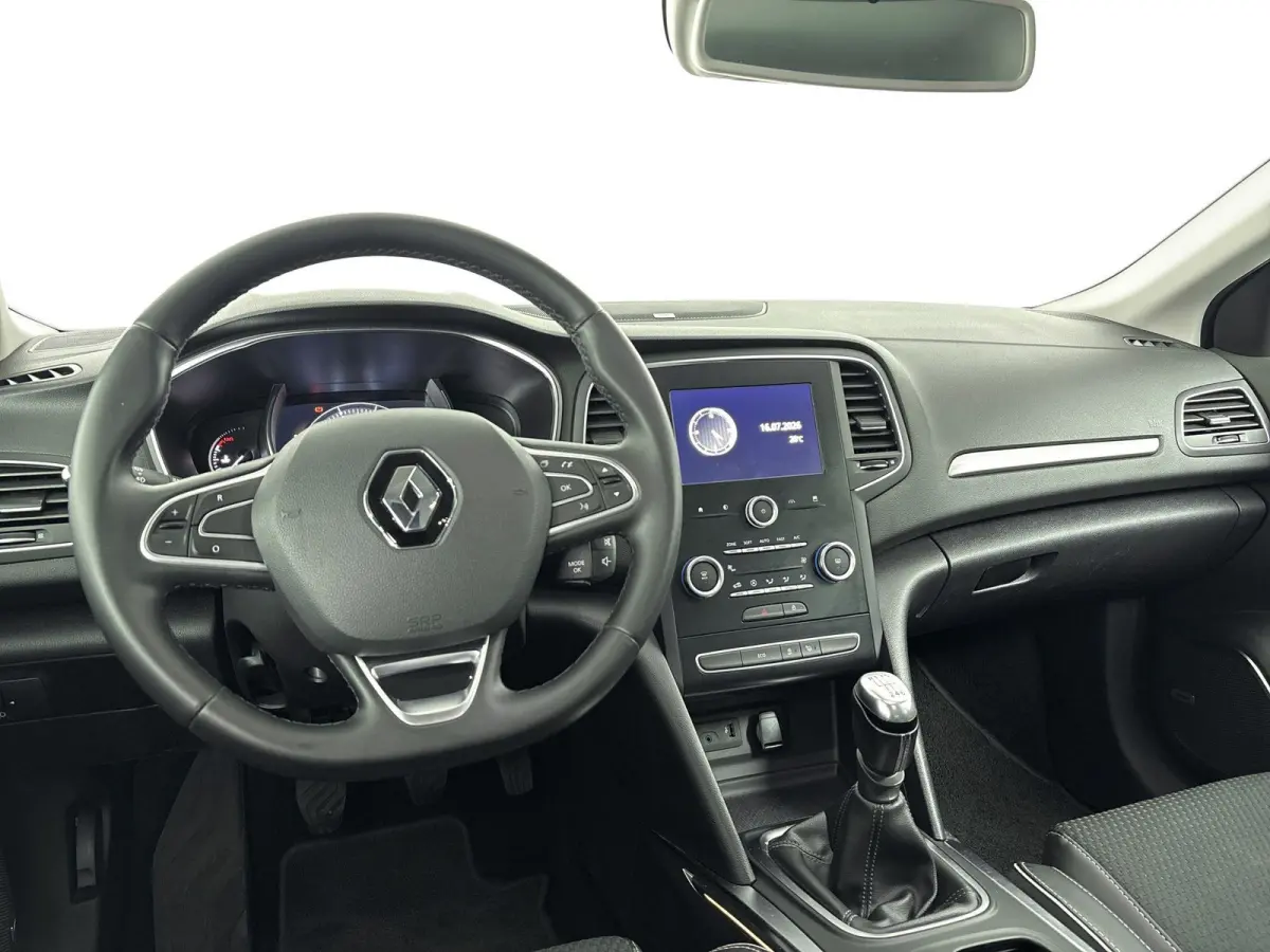 1.2 TCe Bose Airco | Apple Carplay | Android Auto | Achteruitrijcamera | Bose Geluidsinstallatie | Bluetooth | Cruise Control |  Dakrails | Lederen Stuurwiel | Lederen/Stof Bekleding | Licht