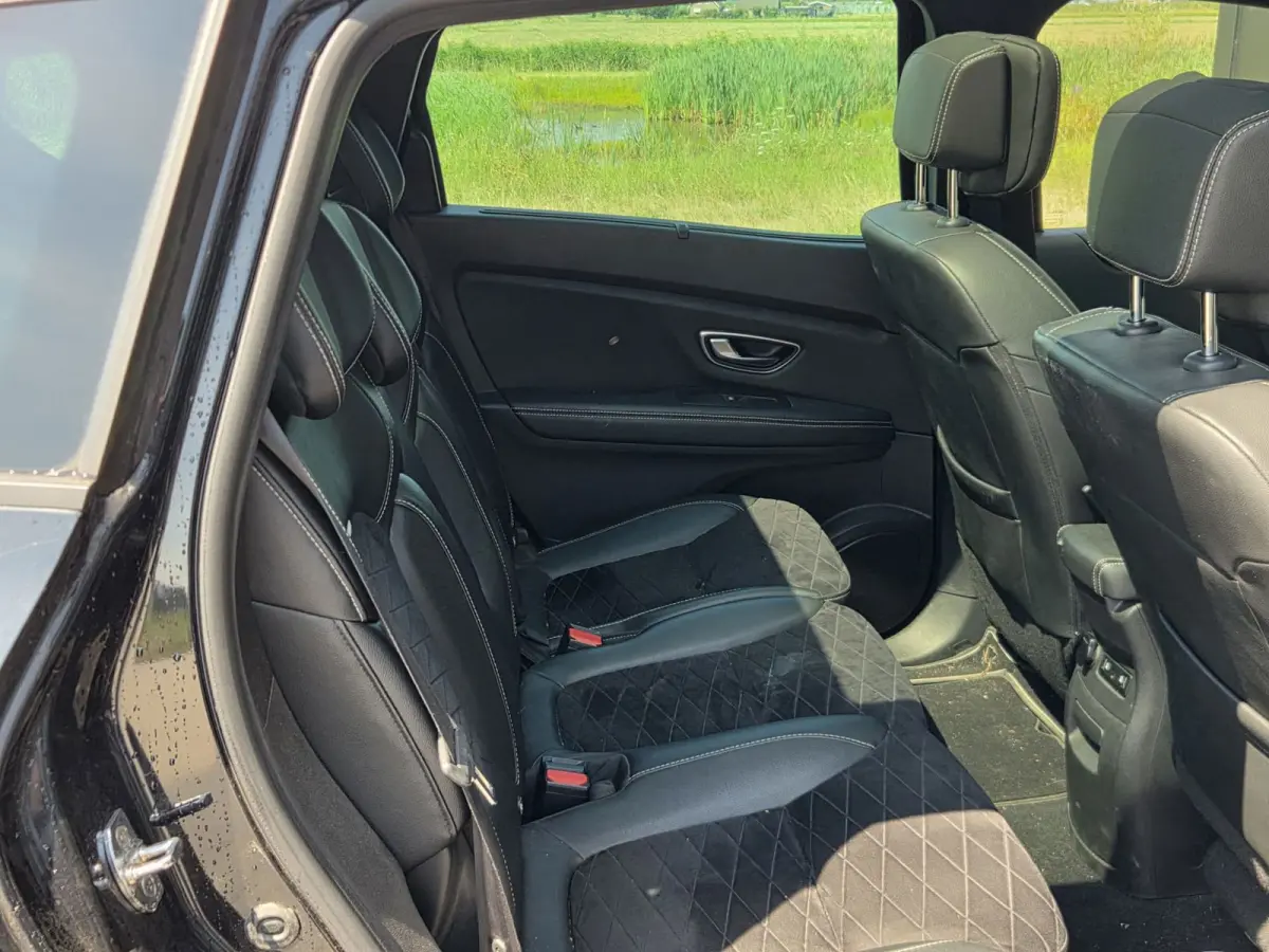 1.3 TCe Intens 7p. Automaat