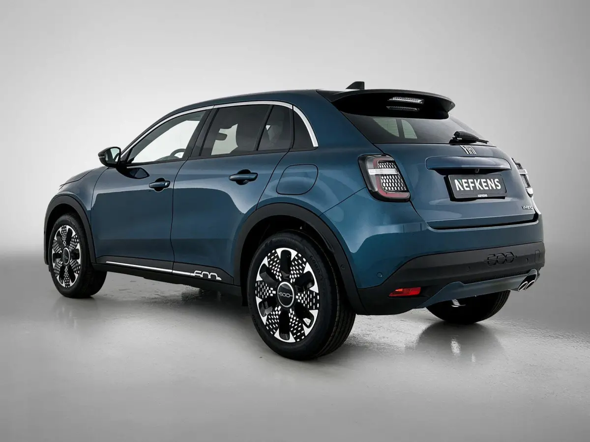 SUV La Prima Hybrid 145 pk Automaat | Navigatie | Achteruitrijcamera | Voorstoelen Verwarmd | Kunstlederen Bekleding | Elektrische Achterklep met Sensor | LED Koplampen | Dodehoek Detectie |