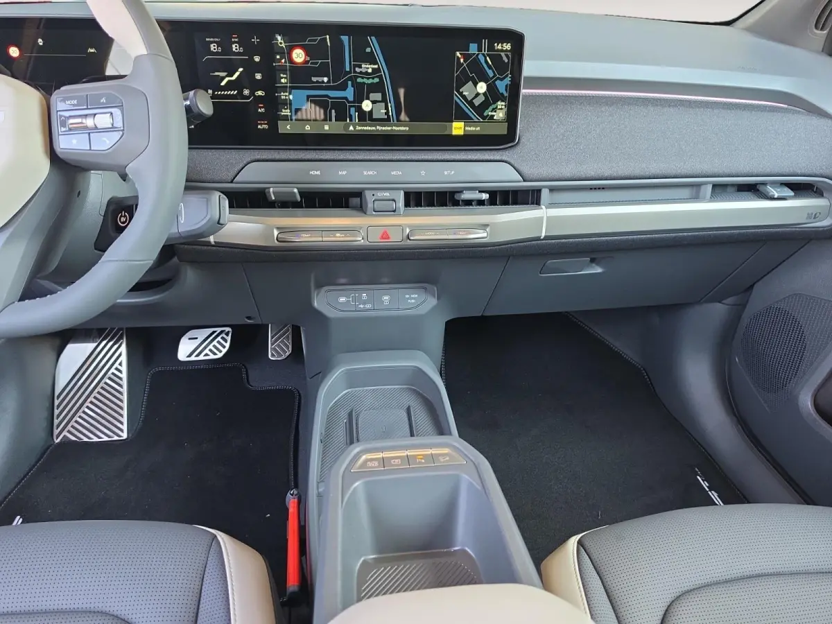 GT-Line Business Edition 81.4 kWh | Navigatie | Stoel + Stuur verwarming | Navigatie | Climate control | Parkeer camera achter