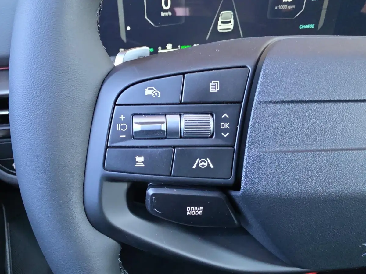 1.6 T-GDi Hybrid DynamicPlusLine | Stoel + Stuur verwarming | Navigatie | Climate control | Schuif/kantel dak | Elektrische achter klep