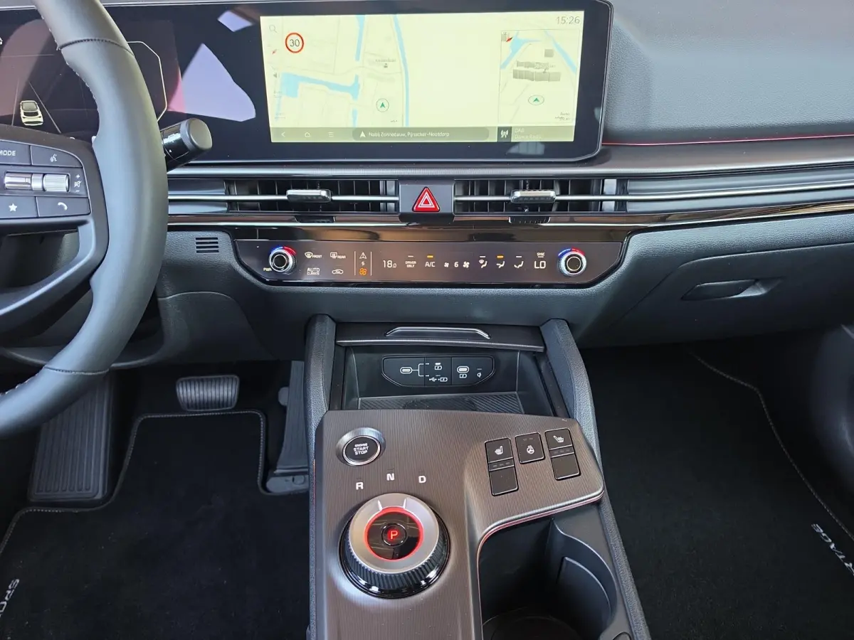 1.6 T-GDi Hybrid DynamicPlusLine | Stoel + Stuur verwarming | Navigatie | Climate control | Schuif/kantel dak | Elektrische achter klep