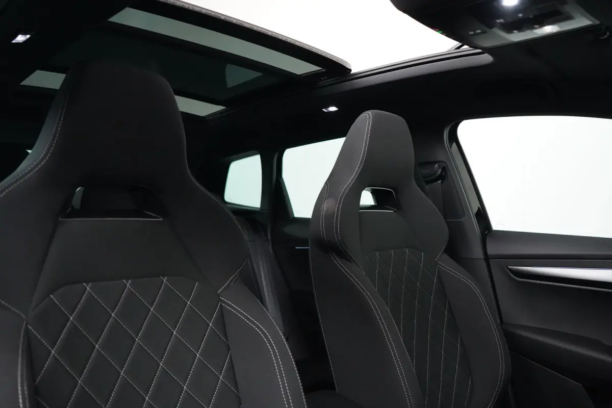 1.5 TSI 150PK DSG-7 Sportline PANORAMADAK | NAVIGATIE | STOELVERW. | 360 CAMERA | 19 INCH | STOEL + STUURVERW.