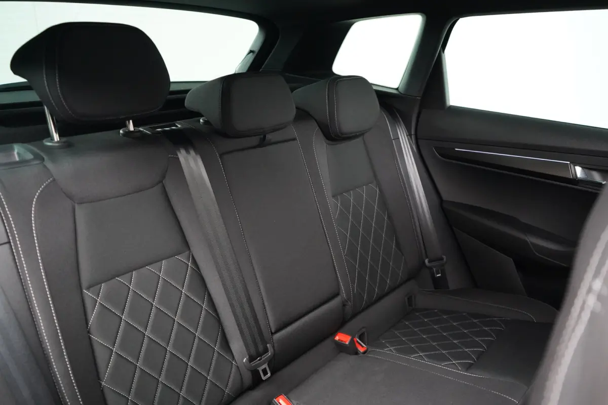 1.5 TSI 150PK DSG-7 Sportline PANORAMADAK | NAVIGATIE | STOELVERW. | 360 CAMERA | 19 INCH | STOEL + STUURVERW.
