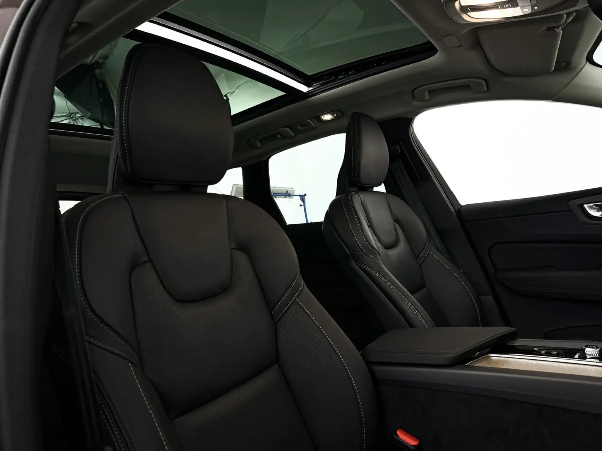 T8 Plug-in hybrid AWD Ultra Dark | Panoramadak | 360° camera | Bowers & WIlkins | Luchtvering | Head-up display | Stoelventilatie | Trekhaak