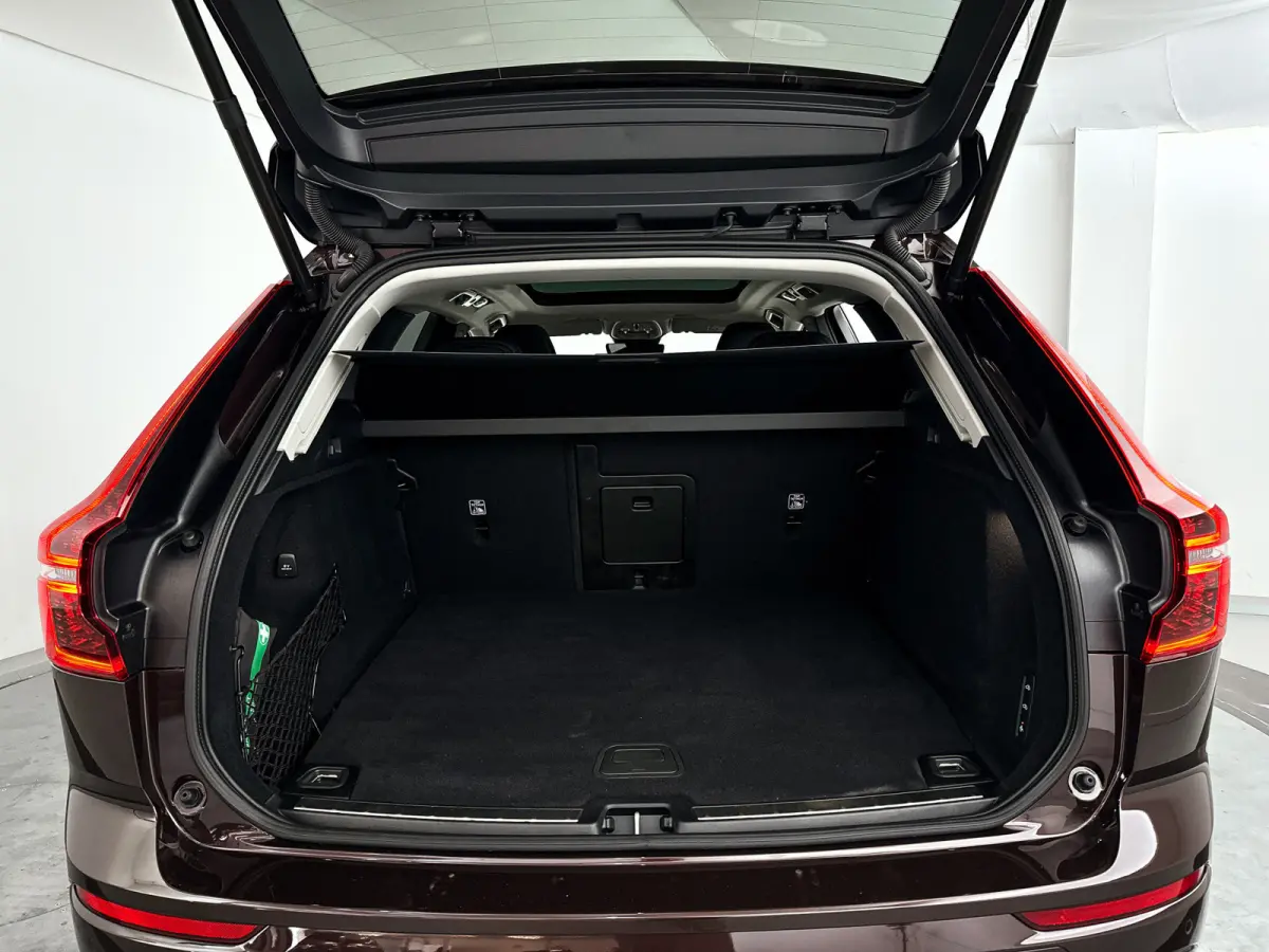 T8 Plug-in hybrid AWD Ultra Dark | Panoramadak | 360° camera | Bowers & WIlkins | Luchtvering | Head-up display | Stoelventilatie | Trekhaak