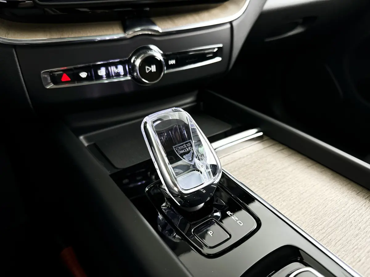 T8 Plug-in hybrid AWD Ultra Dark | Panoramadak | 360° camera | Bowers & WIlkins | Luchtvering | Head-up display | Stoelventilatie | Trekhaak