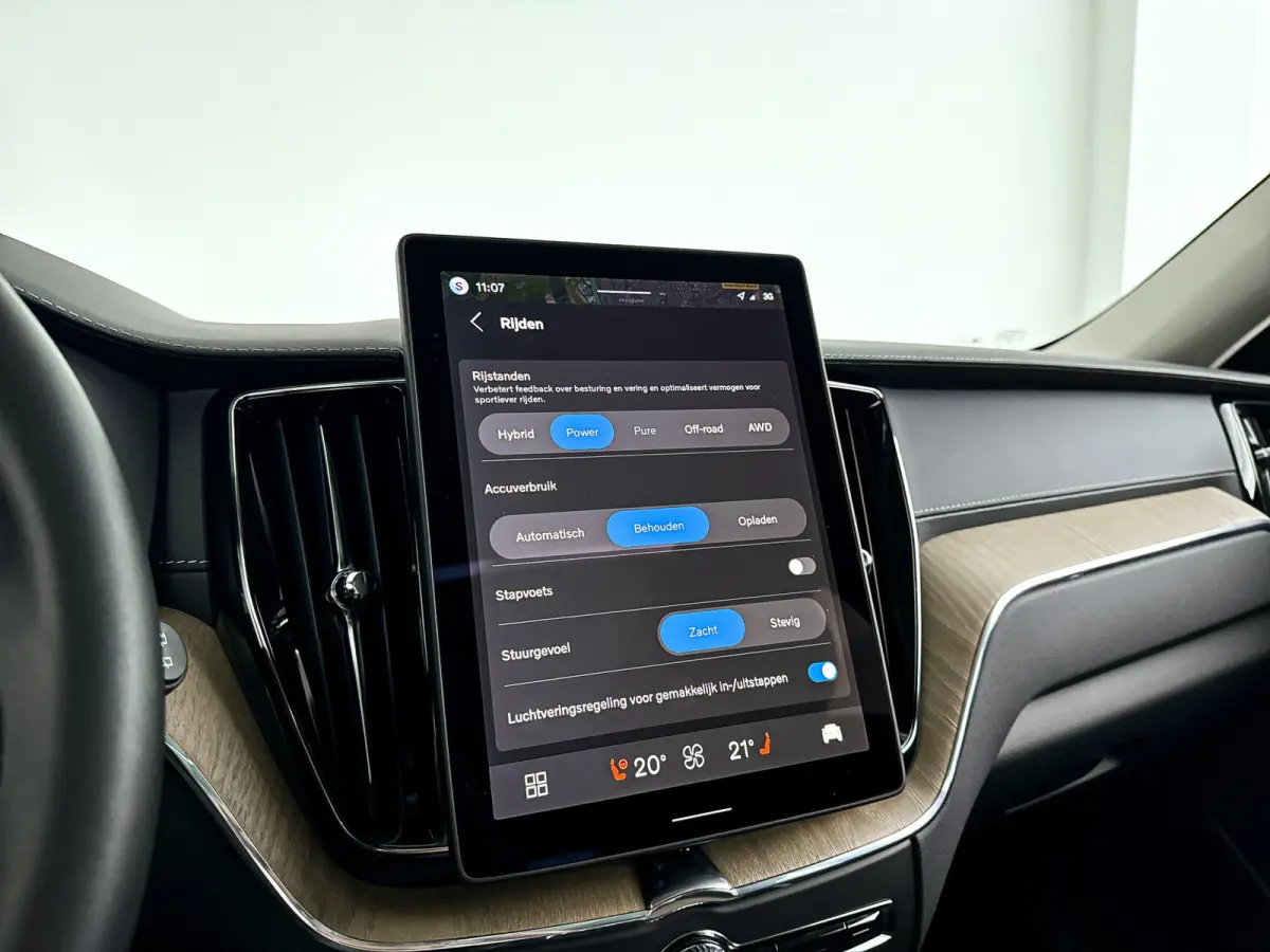 T8 Plug-in hybrid AWD Ultra Dark | Panoramadak | 360° camera | Bowers & WIlkins | Luchtvering | Head-up display | Stoelventilatie | Trekhaak