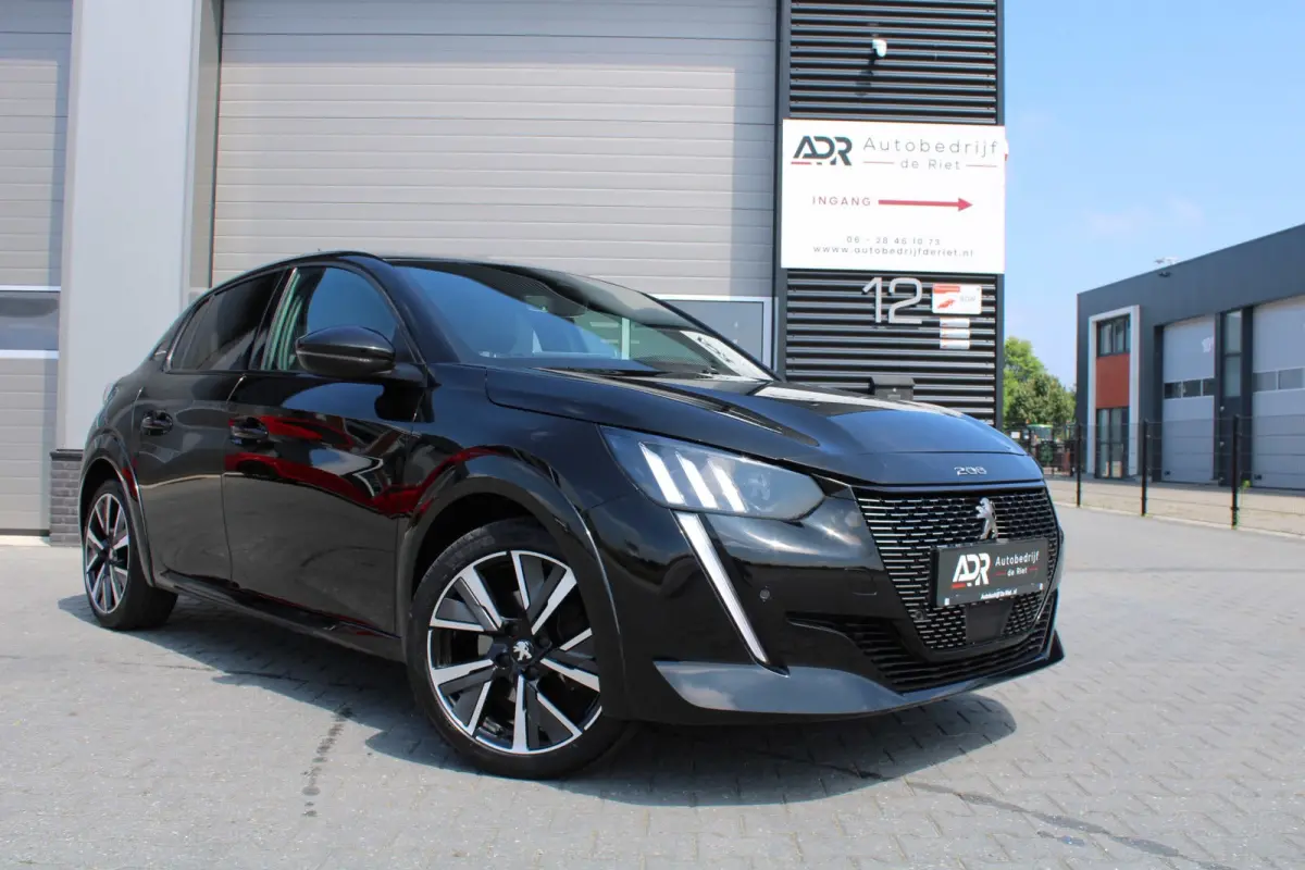 1.2 PURETECH|GT-Line|LEDER|VIRTUAL|17''LM|ACC|CRUISE|AIRCO|NAVI