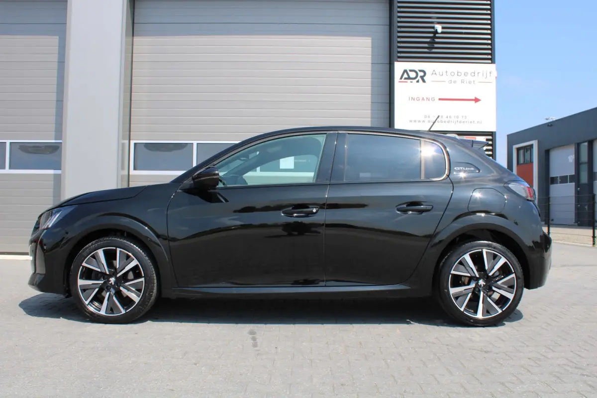 1.2 PURETECH|GT-Line|LEDER|VIRTUAL|17''LM|ACC|CRUISE|AIRCO|NAVI