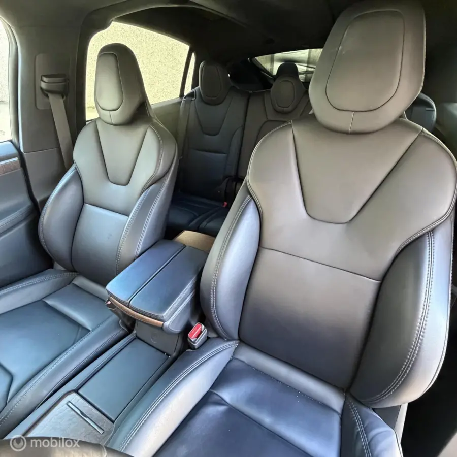 100D 7 SEATER + TREKHAAK + EAP