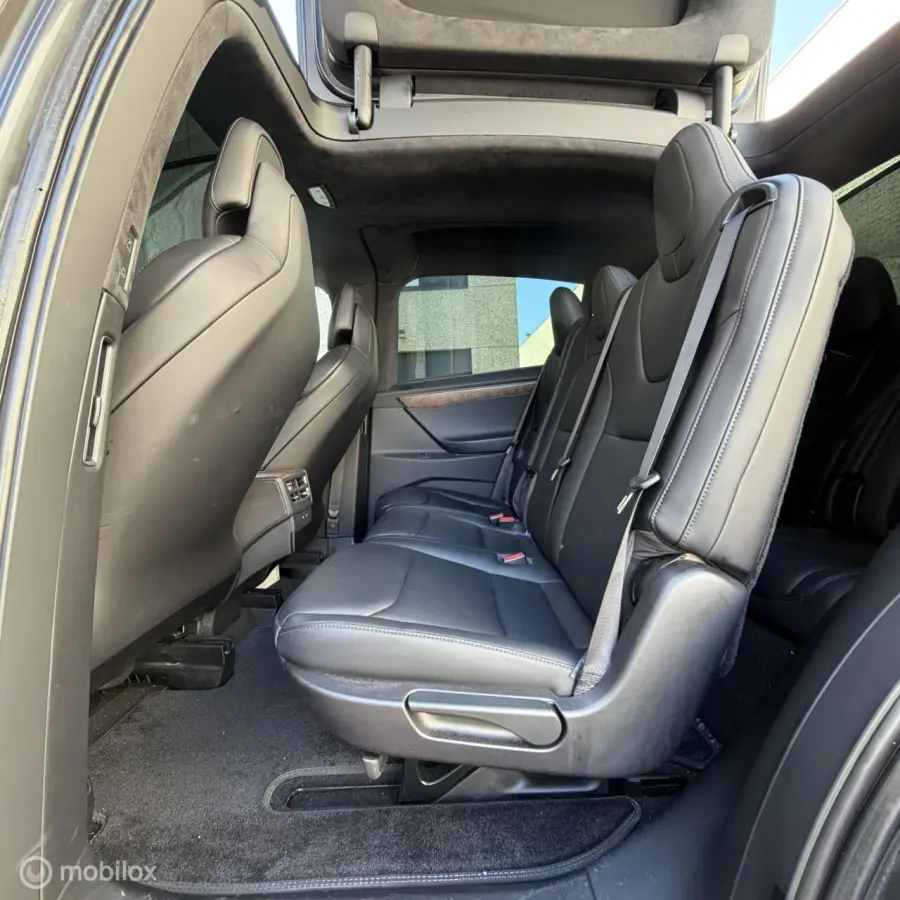 100D 7 SEATER + TREKHAAK + EAP