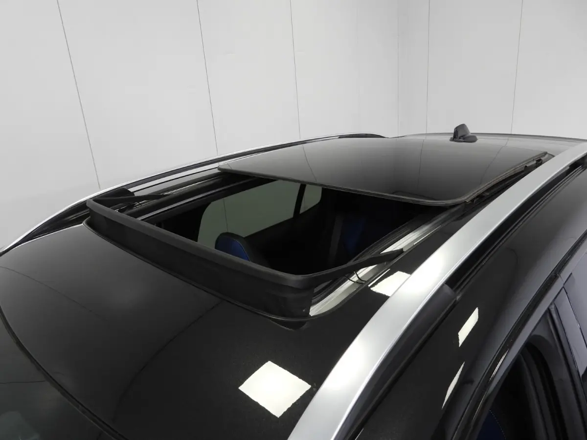 1.5 PHEV BlackLine ZWARTE HEMEL/360CAM/SCHUIFDAK/LED/20"LMV!