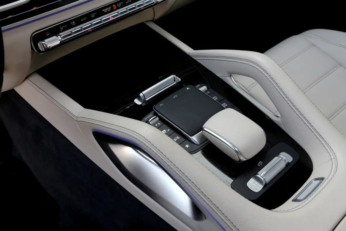350d 4MATIC 9-G 7P Aut.*Incl. BTW*Perfect MB Onderh.*Luchtvering/Panodak/ACC/Burmester/Sfeerverl./Apple Carplay-Android/360/DAB/Massage/Stoelverw.V+A//Standkachel/Dodehoek/Rijstrook/LED/Keyl