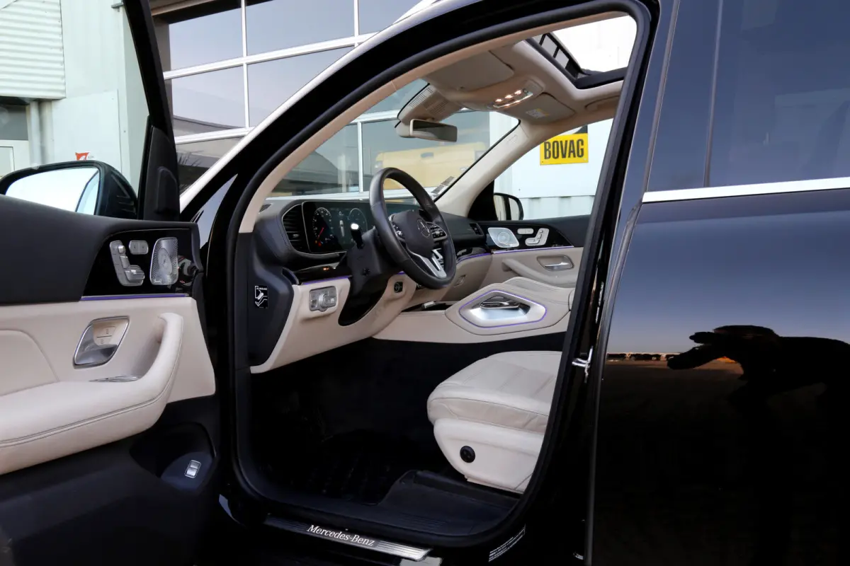350d 4MATIC 9-G 7P Aut.*Incl. BTW*Perfect MB Onderh.*Luchtvering/Panodak/ACC/Burmester/Sfeerverl./Apple Carplay-Android/360/DAB/Massage/Stoelverw.V+A//Standkachel/Dodehoek/Rijstrook/LED/Keyl