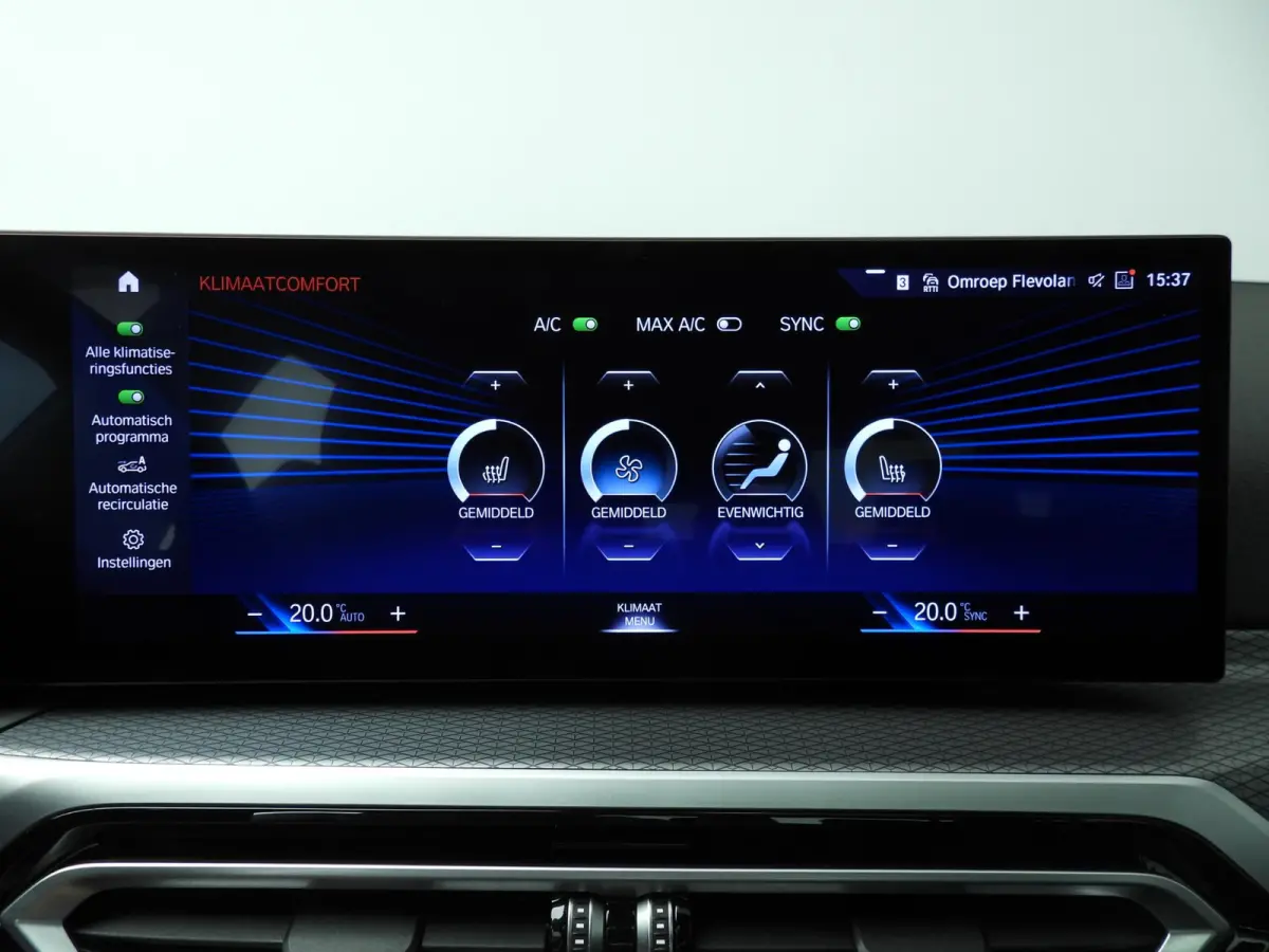 320e | M-Sportpakket | LED | Navigatie | Active cruise | Schuifdak | Sportstoelen | DAB | Alu 18 inch