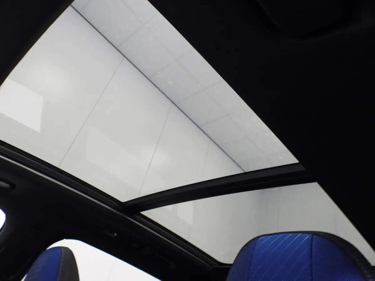 1.5 PHEV Plug-In ZWARTE HEMEL/360CAM/SCHUIFDAK/LED/20"LMV!