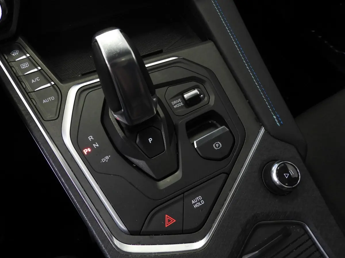 1.5 PHEV Plug-In ZWARTE HEMEL/360CAM/SCHUIFDAK/LED/20"LMV!