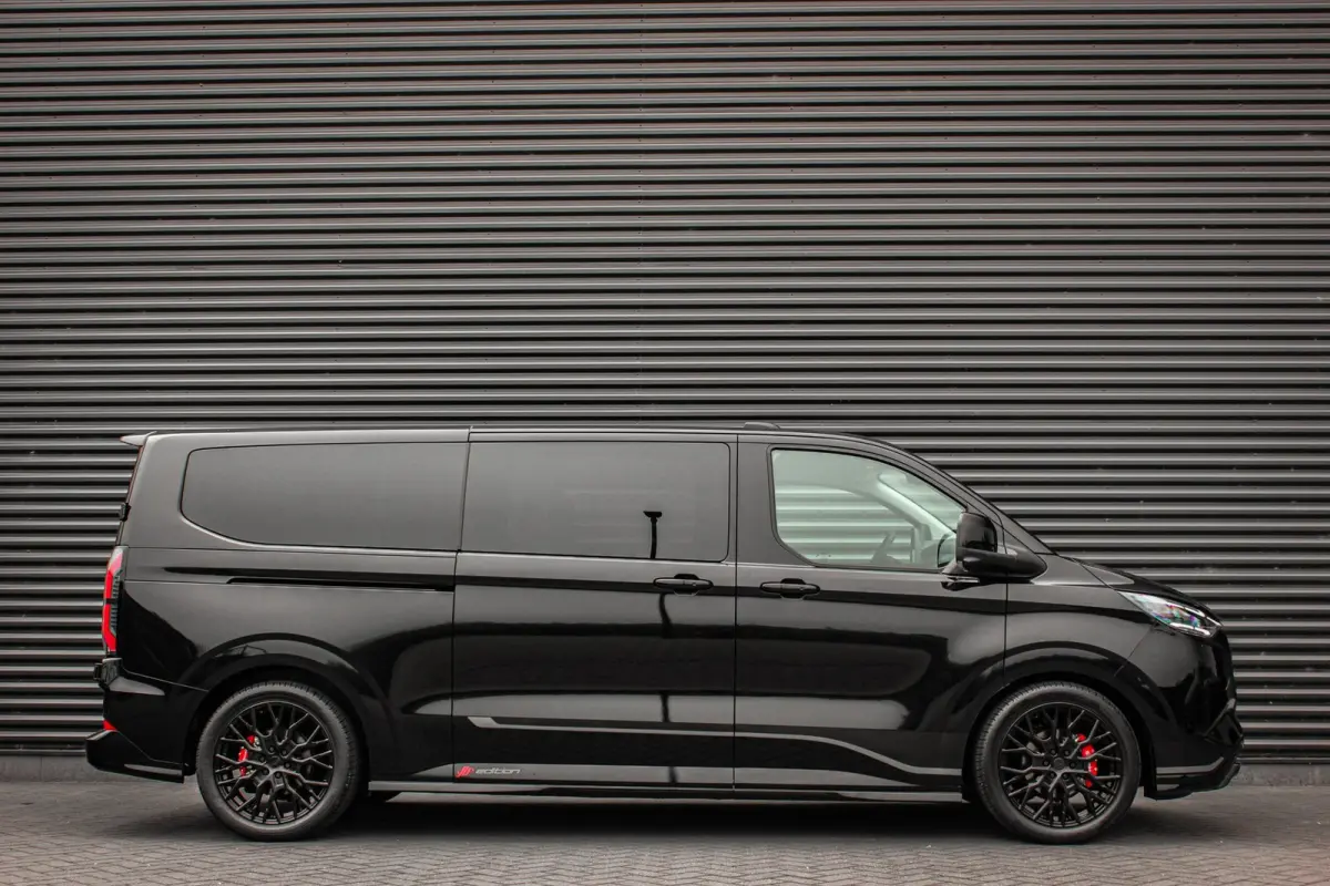 Cust. 320 L2H1 Sport 71 kWh DC DUBBEL CABINE / JB-EDITON / CAMERA / 370KM RANGE / APPLE CARPLAY DRIVERS-PACK /FULL