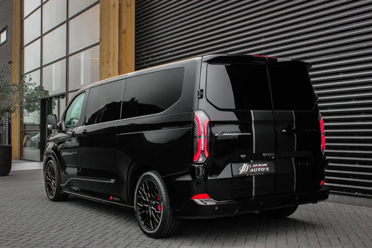 Cust. 320 L2H1 Sport 71 kWh DC DUBBEL CABINE / JB-EDITON / CAMERA / 370KM RANGE / APPLE CARPLAY DRIVERS-PACK /FULL