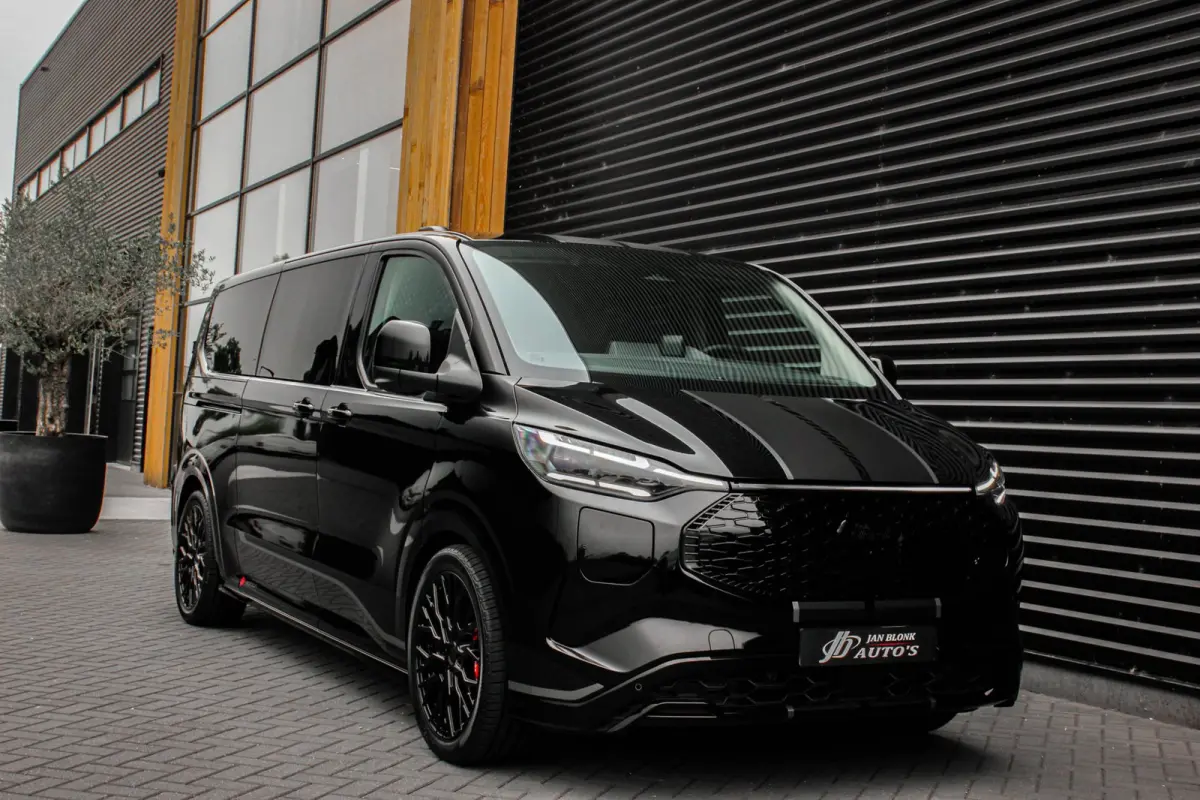 Cust. 320 L2H1 Sport 71 kWh DC DUBBEL CABINE / JB-EDITON / CAMERA / 370KM RANGE / APPLE CARPLAY DRIVERS-PACK /FULL