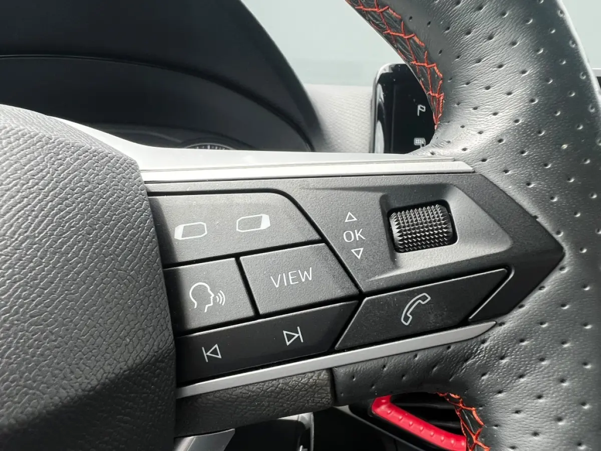 1.0 TSI 110pk DSG FR | Navi | Camera | Trekhaak