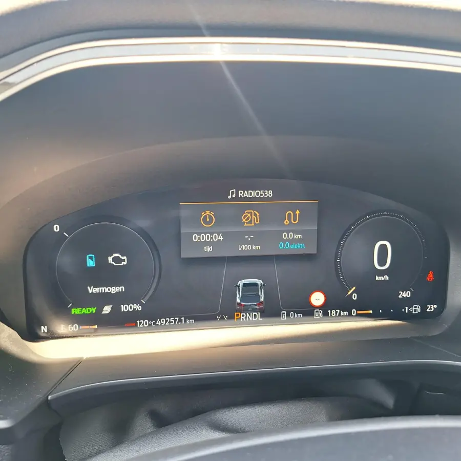 2.5 PHEV ST-Line Nieuw Model! | Draadloos Laden | Cruise Control | Achteruitrijcamera | Camera | Climate Control | Draadloze Carplay/Android Auto |