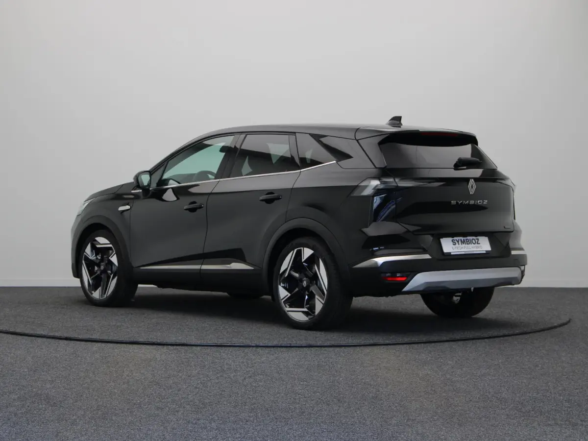 E-Tech full hybrid 160pk iconic | Vijf jaar garantie | Stoel- en stuurwielverwarming | Elek. bedienbare stoelen | Voorruitverwarming |