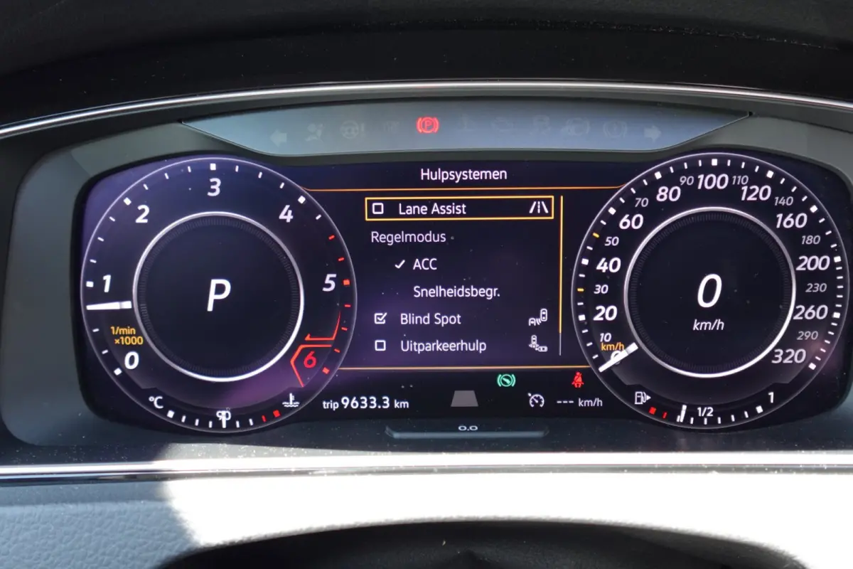 1.6 TDI Highline R-Line PANO ACC CAMERA VOL