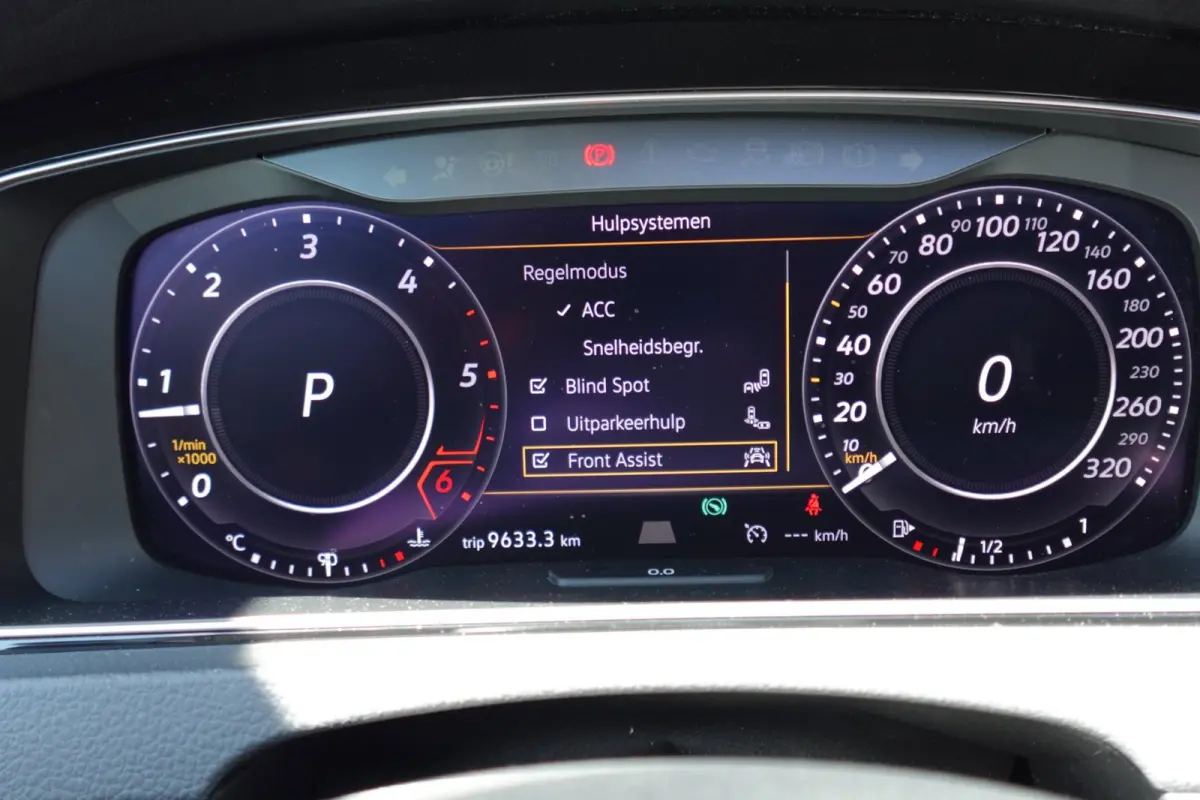 1.6 TDI Highline R-Line PANO ACC CAMERA VOL
