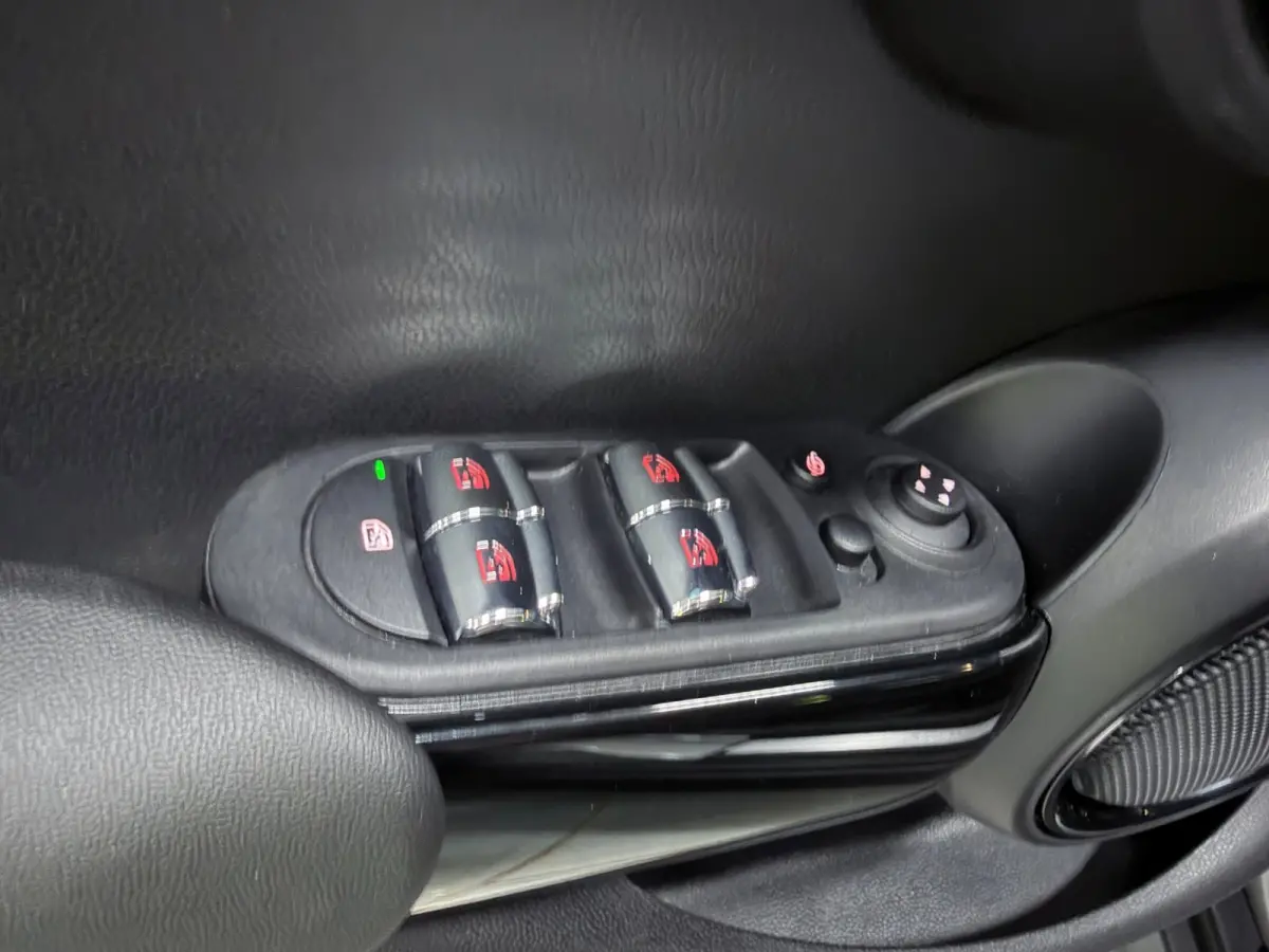 1.5 Cooper Camden BLACK-EDITION 136PK NAVI/CARPLAY/LED/DAB/ECC/PDC/CRUISE///