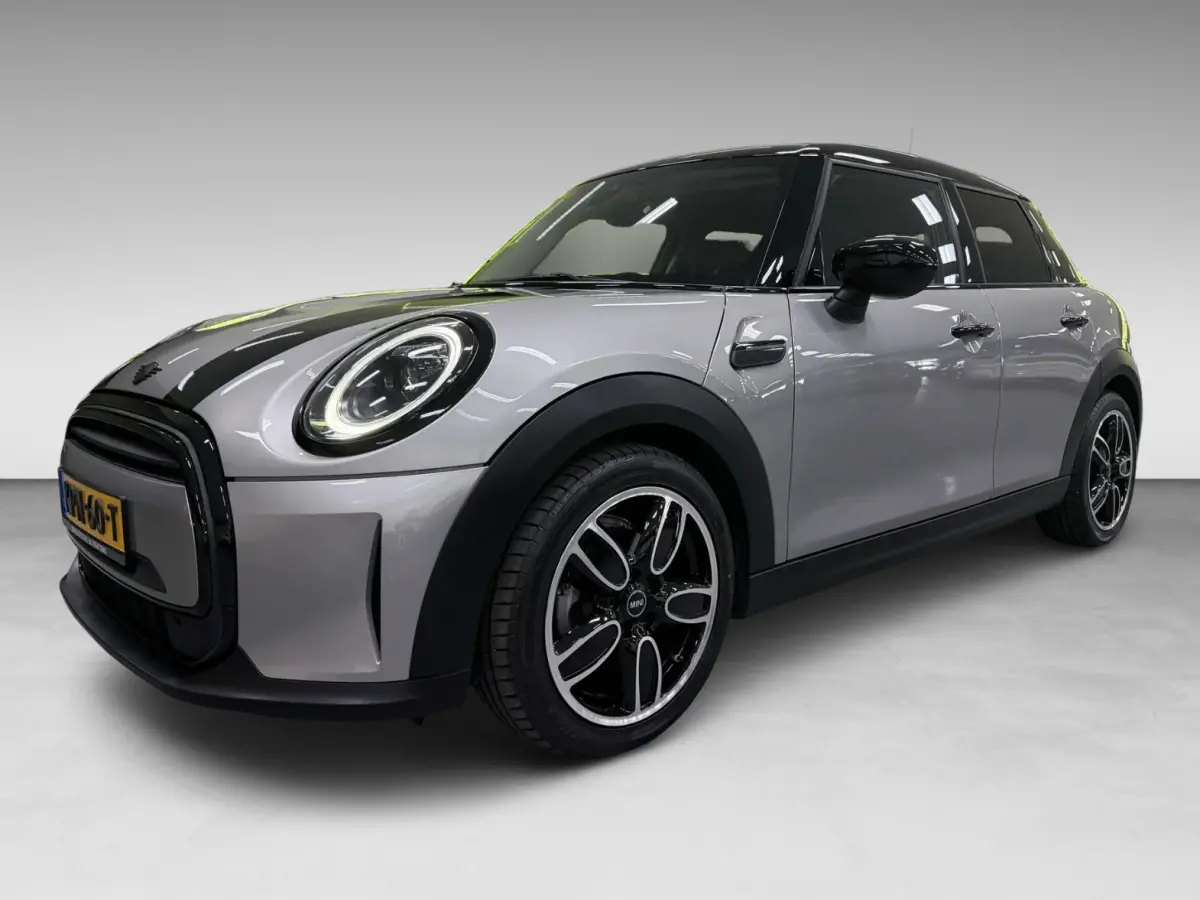 1.5 Cooper Camden BLACK-EDITION 136PK NAVI/CARPLAY/LED/DAB/ECC/PDC/CRUISE///