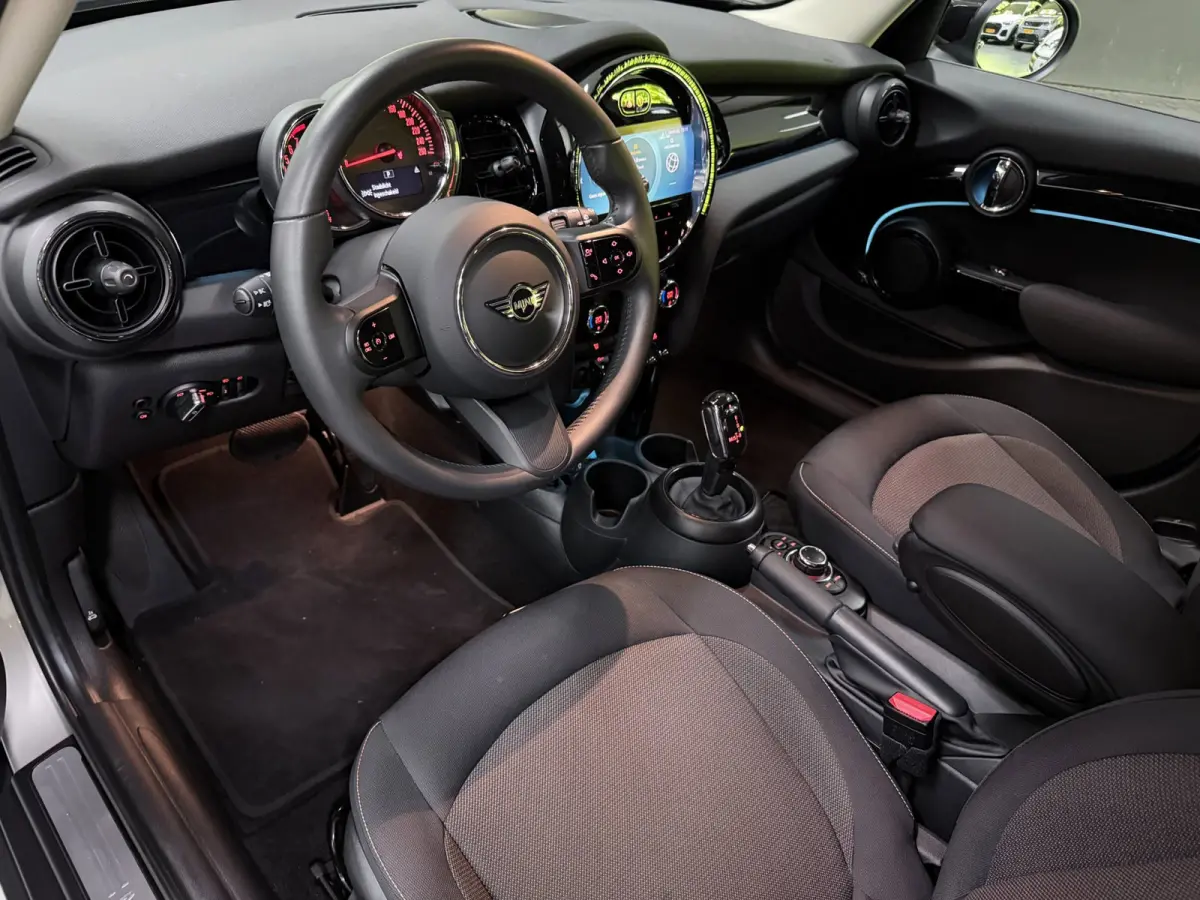 1.5 Cooper Camden BLACK-EDITION 136PK NAVI/CARPLAY/LED/DAB/ECC/PDC/CRUISE///