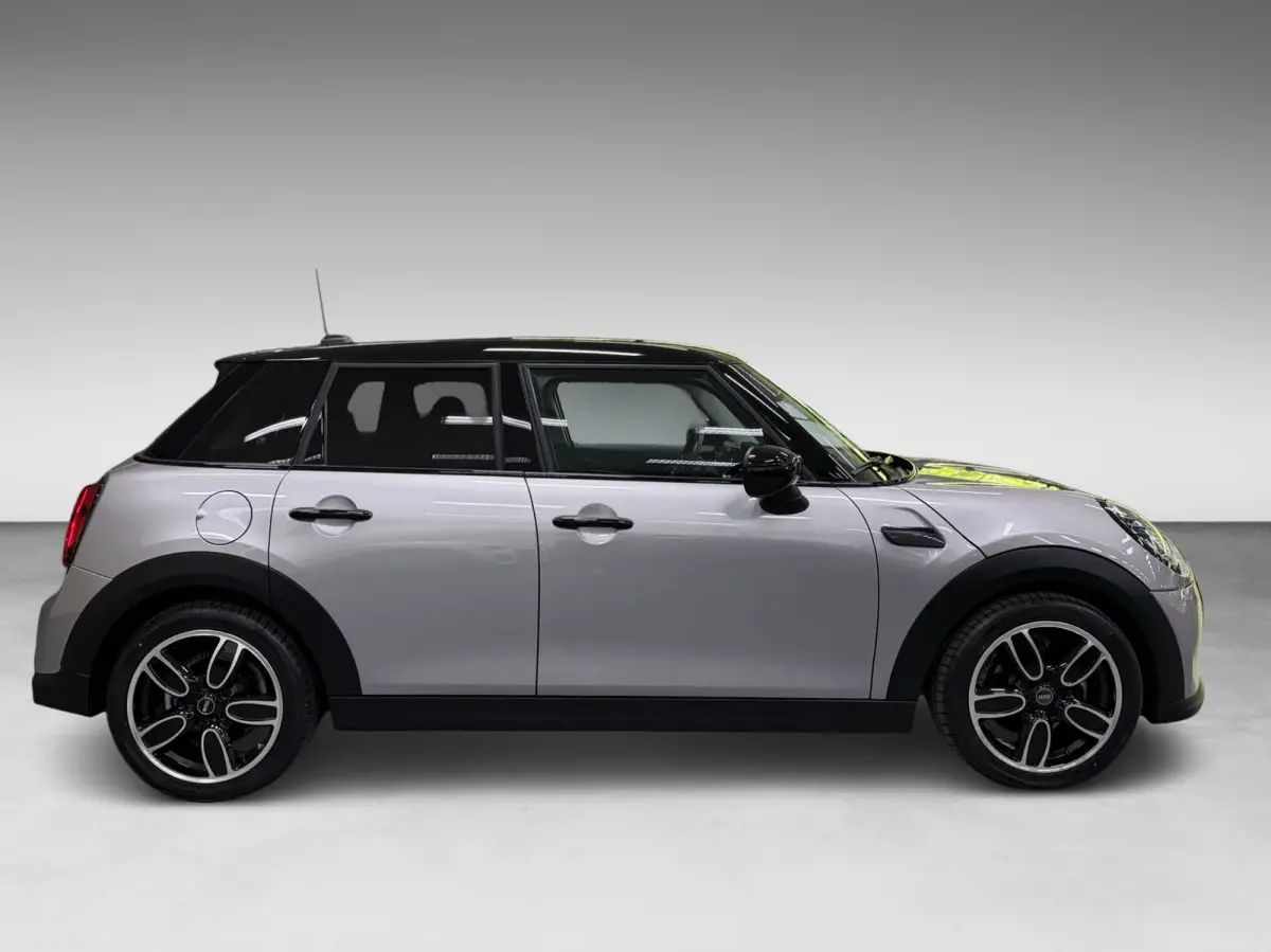 1.5 Cooper Camden BLACK-EDITION 136PK NAVI/CARPLAY/LED/DAB/ECC/PDC/CRUISE///