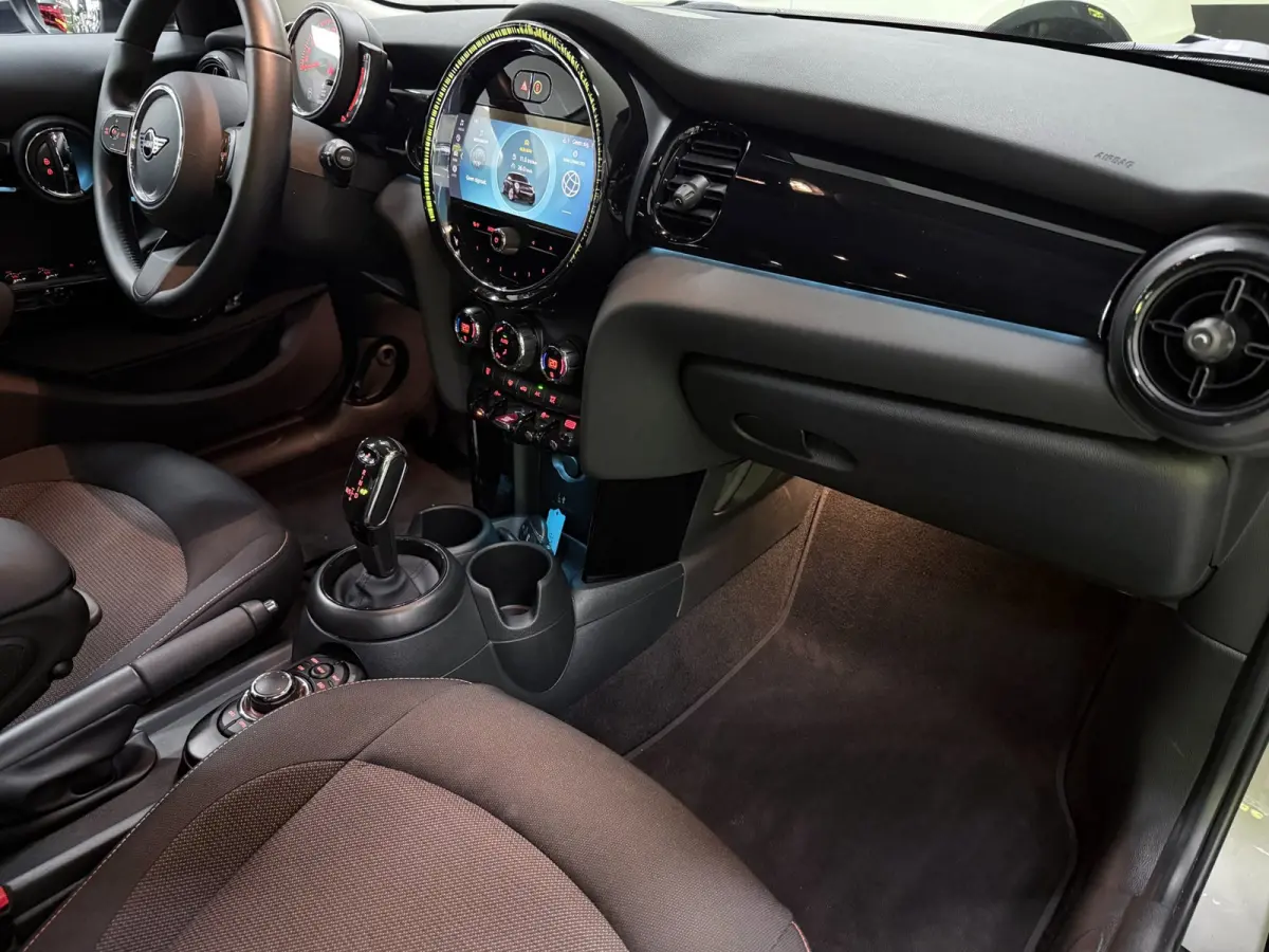 1.5 Cooper Camden BLACK-EDITION 136PK NAVI/CARPLAY/LED/DAB/ECC/PDC/CRUISE///