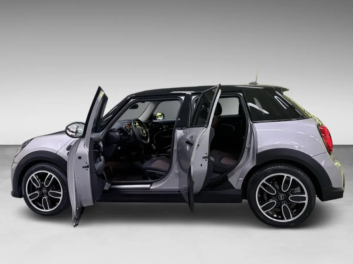 1.5 Cooper Camden BLACK-EDITION 136PK NAVI/CARPLAY/LED/DAB/ECC/PDC/CRUISE///