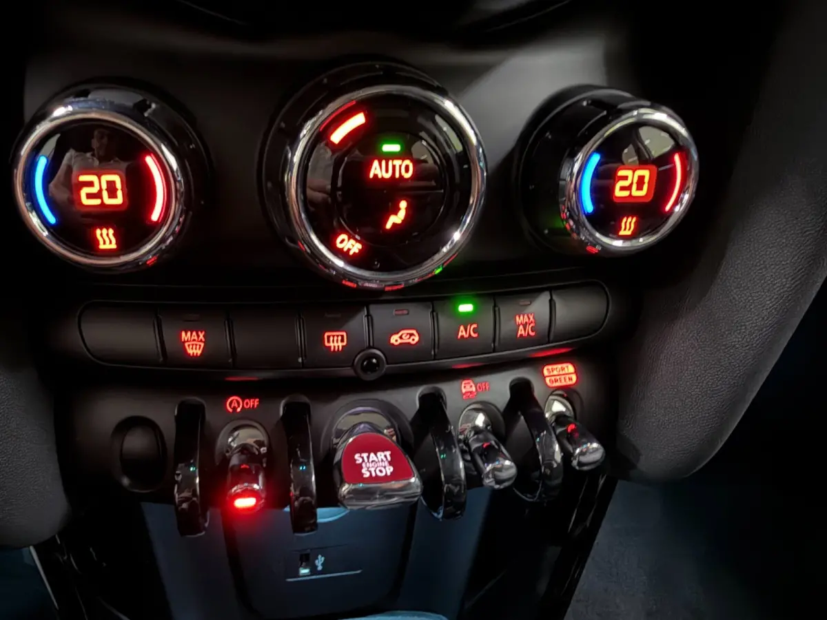 1.5 Cooper Camden BLACK-EDITION 136PK NAVI/CARPLAY/LED/DAB/ECC/PDC/CRUISE///