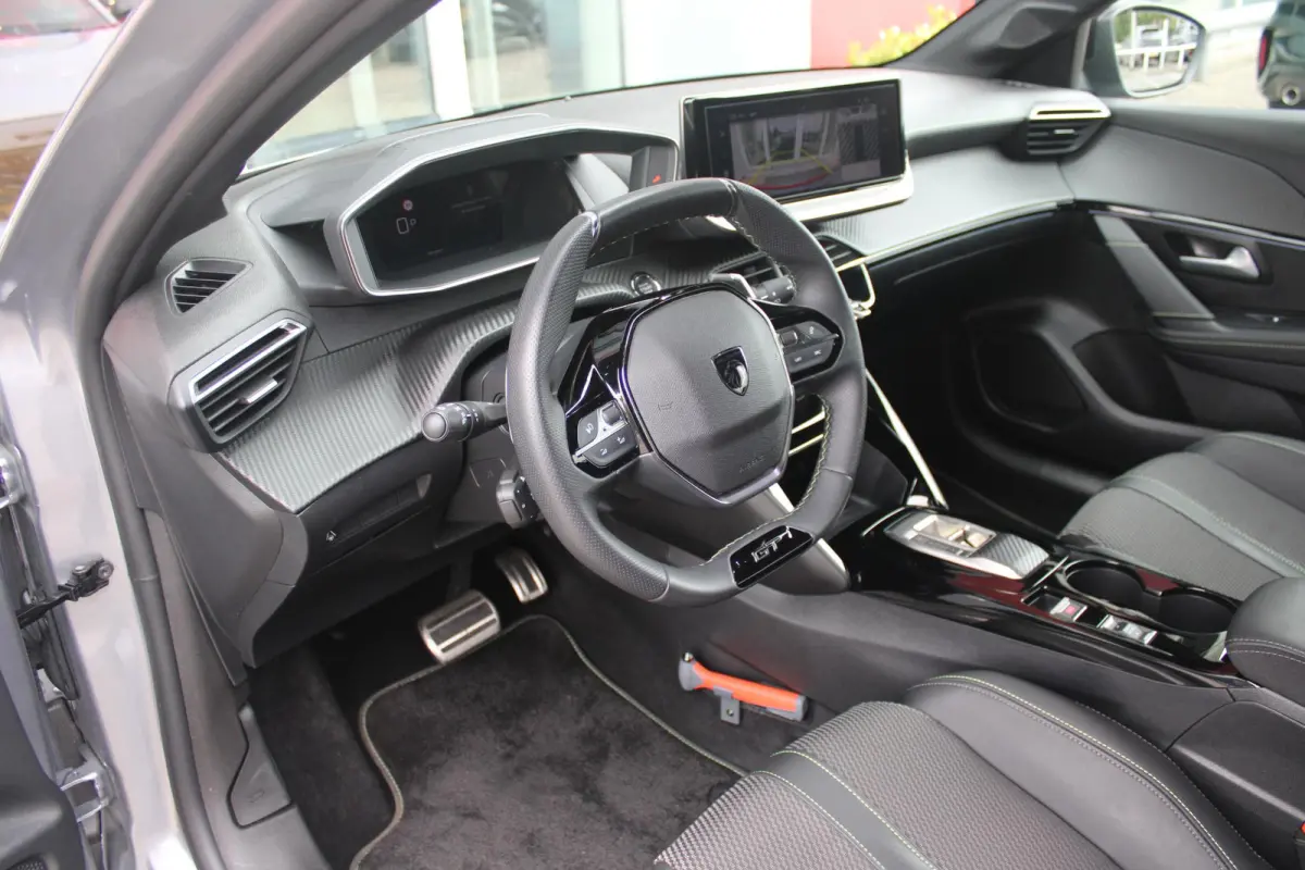 1.2 Hybrid 145PK AUTOMAAT GT | CAMERA VOOR + ACHTER | NAVIGATIE | DRAADLOZE APPLE CARPLAY/ANDROID AUTO | FULL LED KOPLAMPEN | LICHTMETALEN VELGEN 17" | DODEHOEK DETECTIE | DRAADLOZE TELEFOON