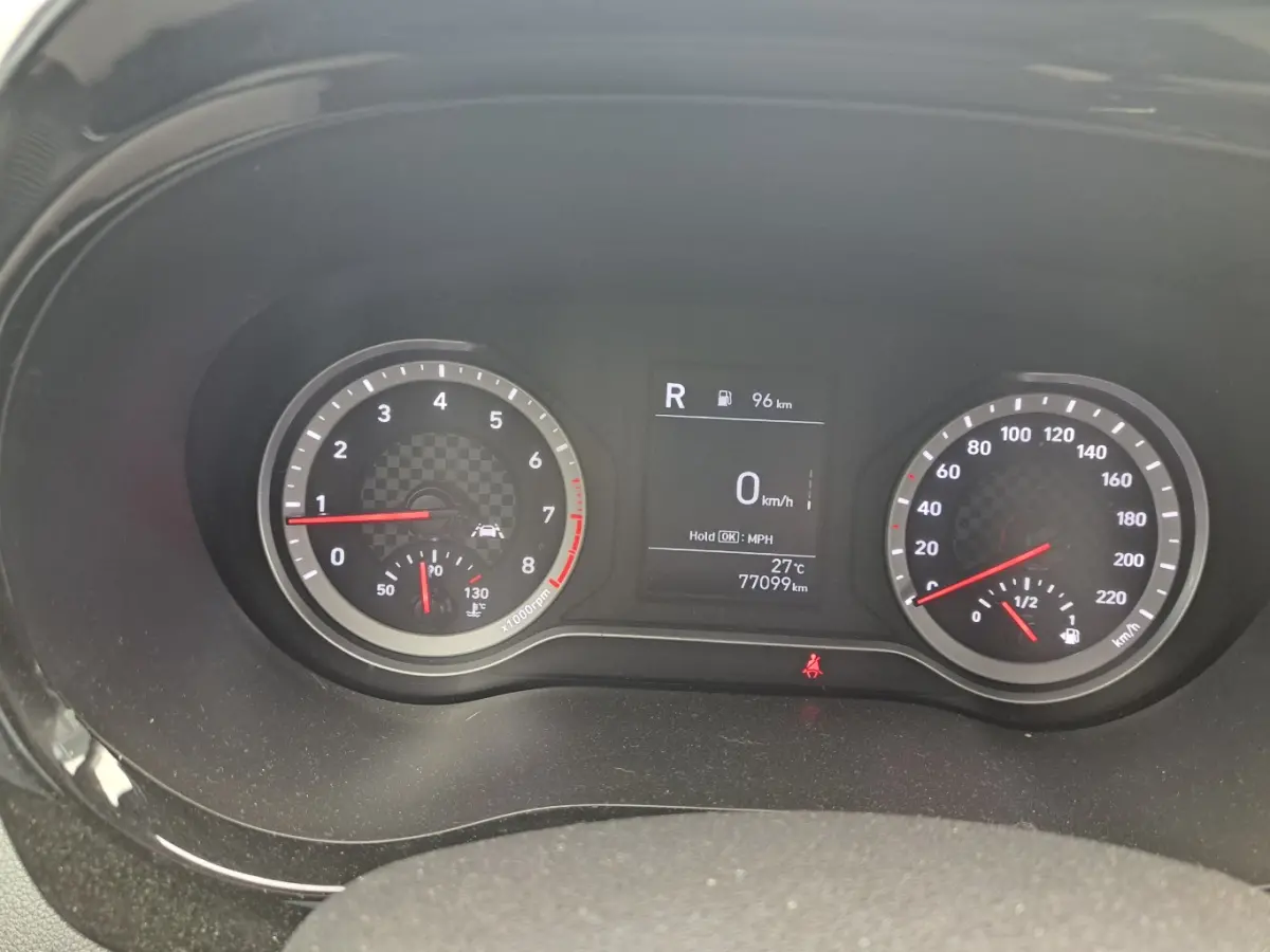 1.0 Premium | NL-AUTO! | 1E EIGENAAR! | CAMERA | CRUISE | LANE ASSIST | PARK SENS | CLIMA | NAVI | DEALER OH!