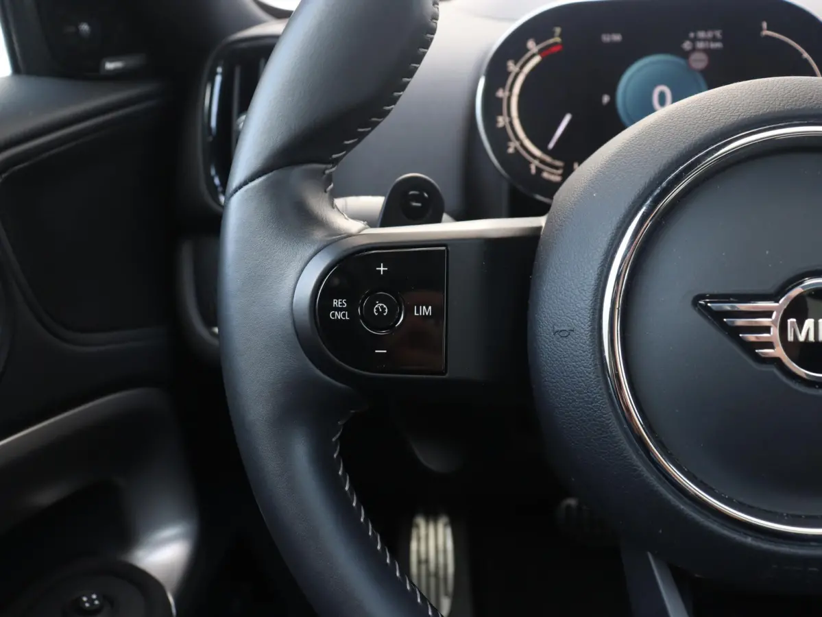 Cooper S | Rockingham GT Edition | John Cooper Works | Panodak | Harman Kardon | Head-Up | Elektr. Stoelen | Comfort Access | Apple Carplay | 19'' LMV