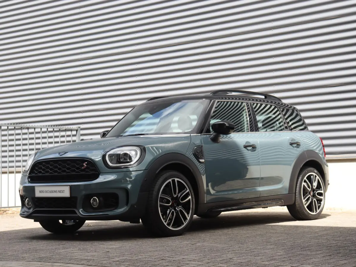 Cooper S | Rockingham GT Edition | John Cooper Works | Panodak | Harman Kardon | Head-Up | Elektr. Stoelen | Comfort Access | Apple Carplay | 19'' LMV