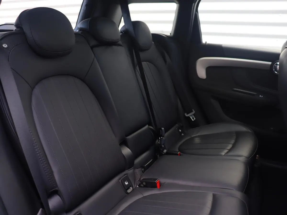 Cooper S | Rockingham GT Edition | John Cooper Works | Panodak | Harman Kardon | Head-Up | Elektr. Stoelen | Comfort Access | Apple Carplay | 19'' LMV