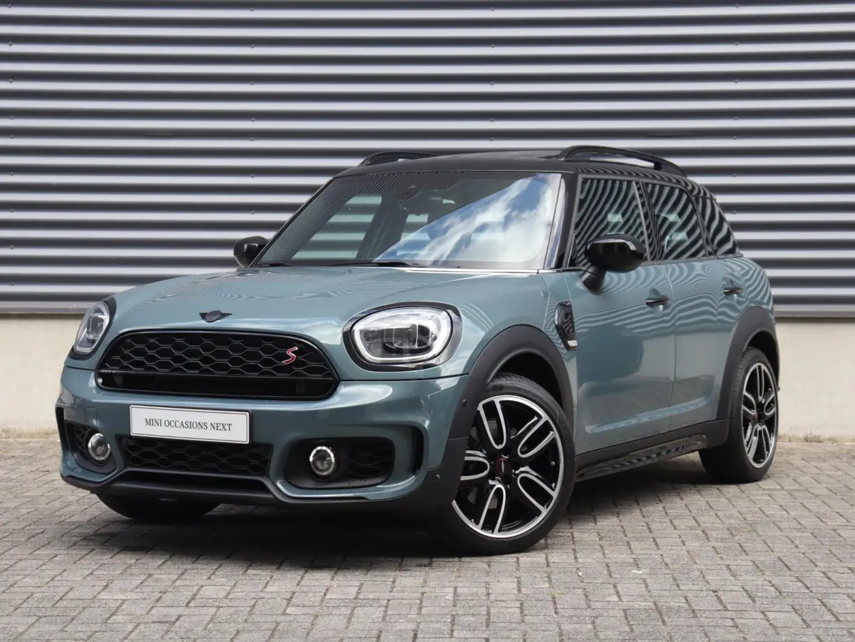 Cooper S | Rockingham GT Edition | John Cooper Works | Panodak | Harman Kardon | Head-Up | Elektr. Stoelen | Comfort Access | Apple Carplay | 19'' LMV