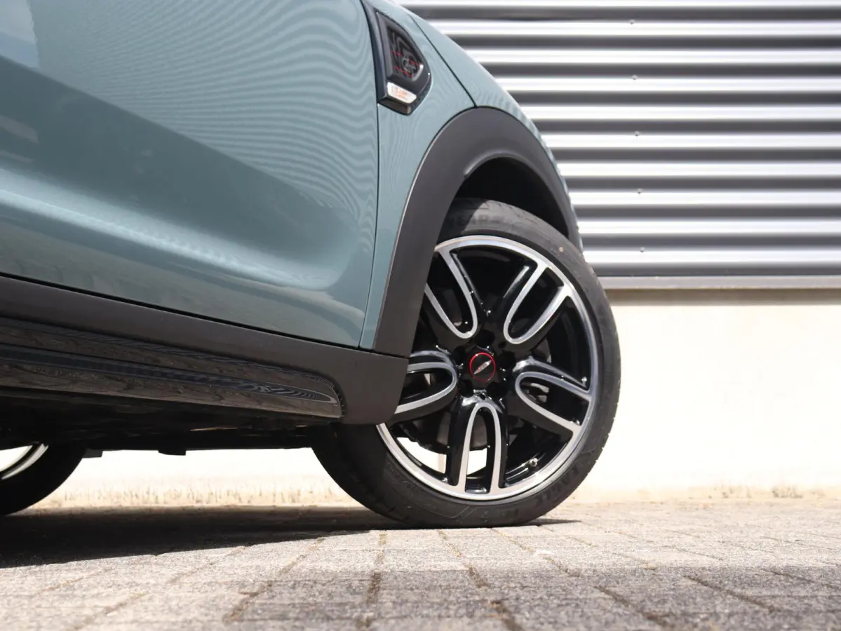 Cooper S | Rockingham GT Edition | John Cooper Works | Panodak | Harman Kardon | Head-Up | Elektr. Stoelen | Comfort Access | Apple Carplay | 19'' LMV