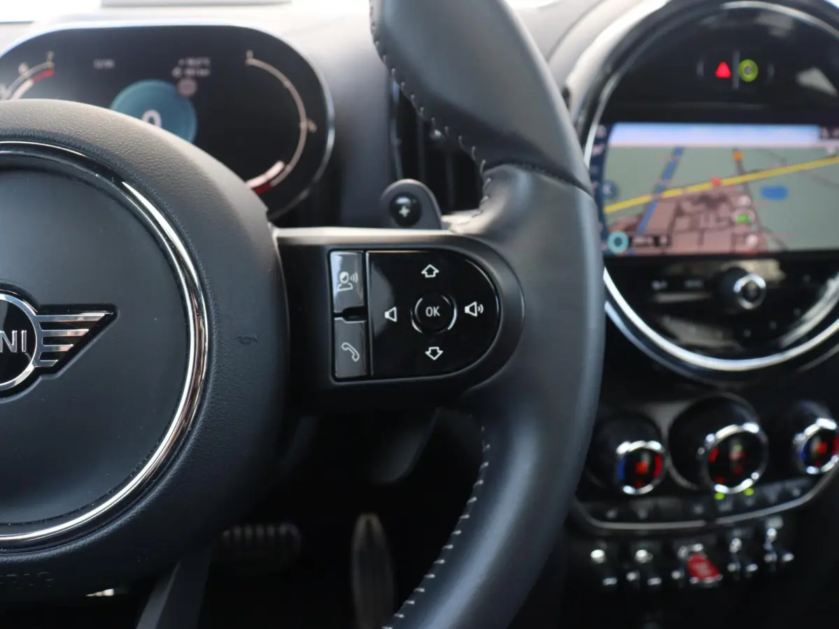 Cooper S | Rockingham GT Edition | John Cooper Works | Panodak | Harman Kardon | Head-Up | Elektr. Stoelen | Comfort Access | Apple Carplay | 19'' LMV