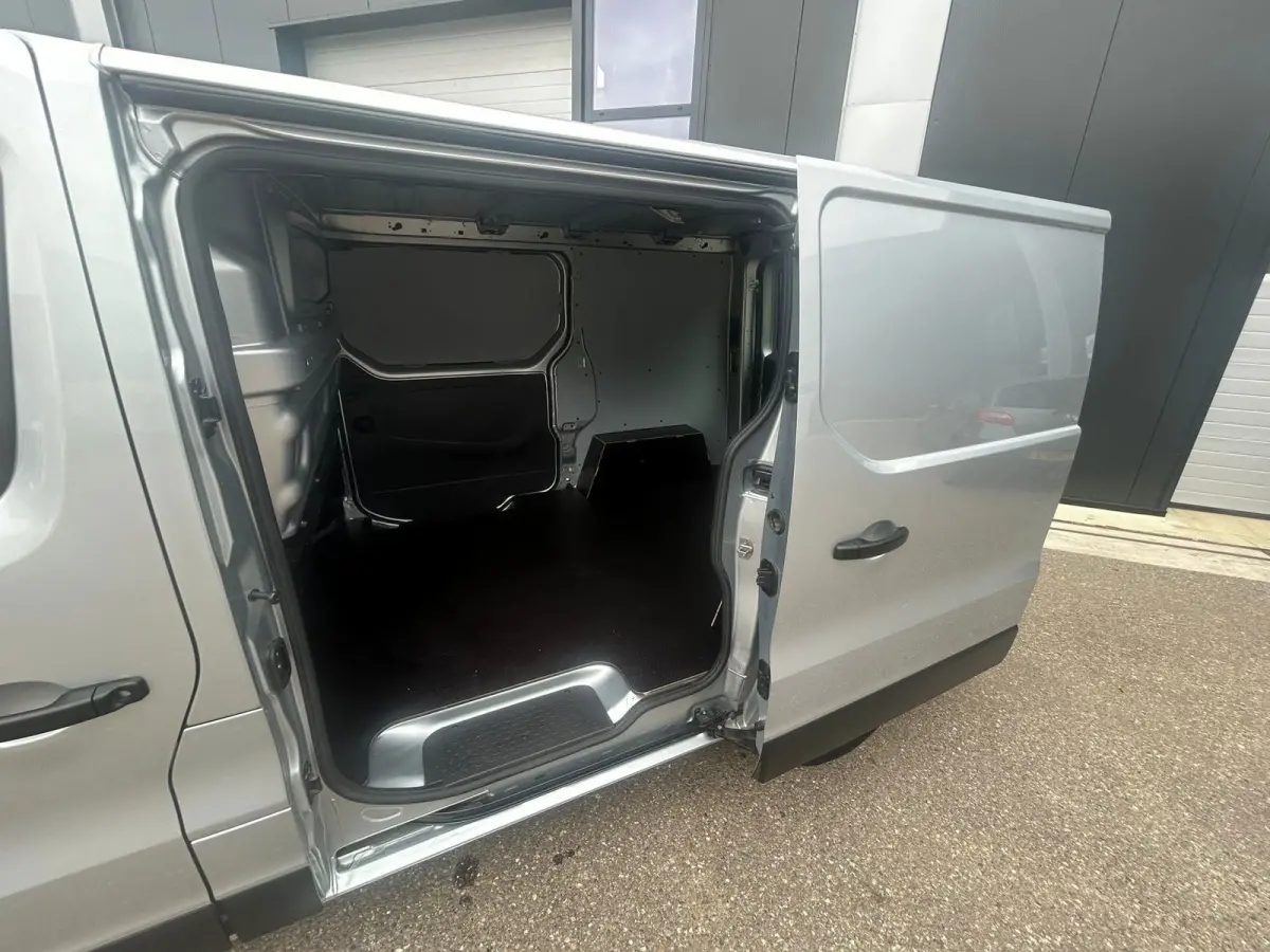 2.0 dCi luxe autom 150 pk 2 x schuifdeur
