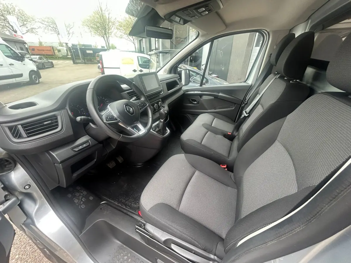 2.0 dCi luxe autom 150 pk 2 x schuifdeur