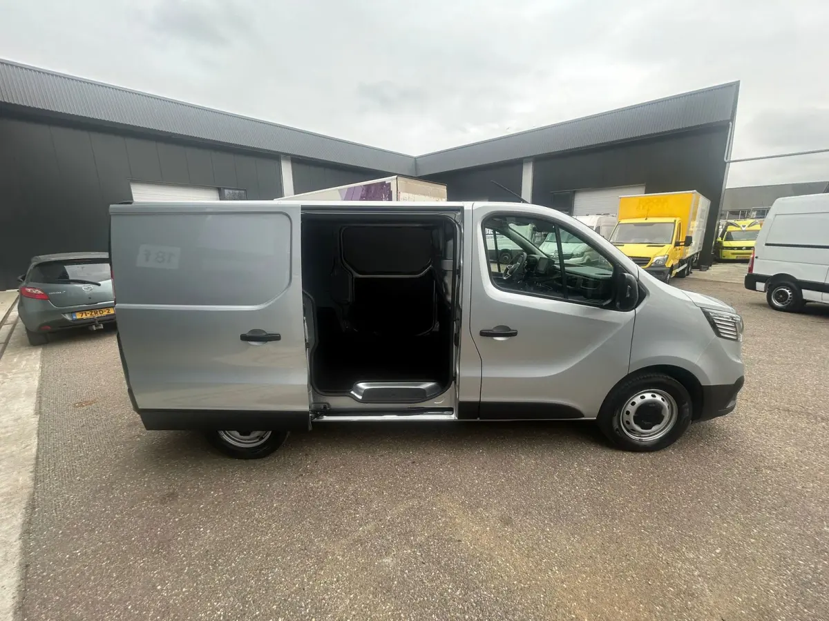 2.0 dCi luxe autom 150 pk 2 x schuifdeur