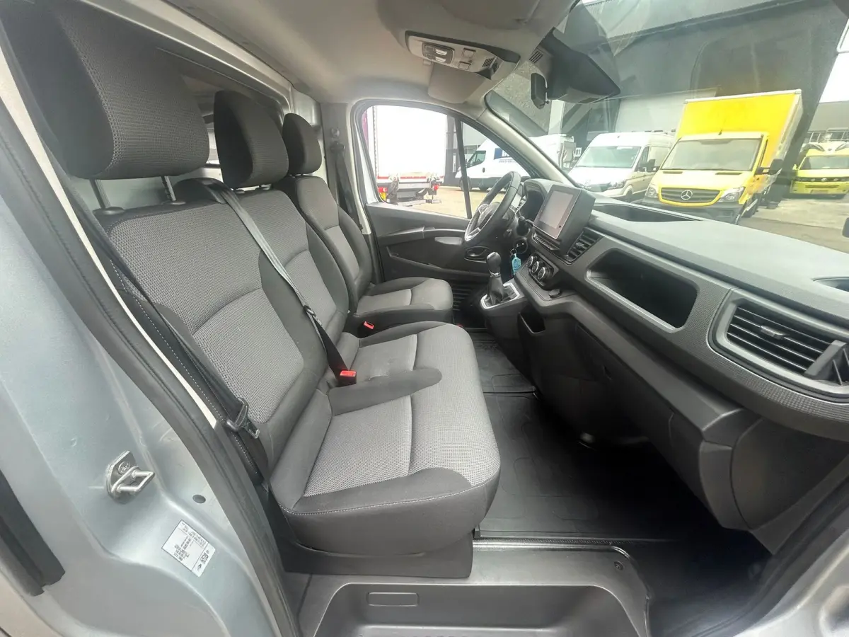 2.0 dCi luxe autom 150 pk 2 x schuifdeur